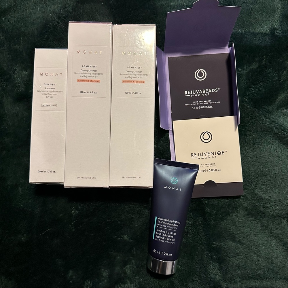 Monat Products